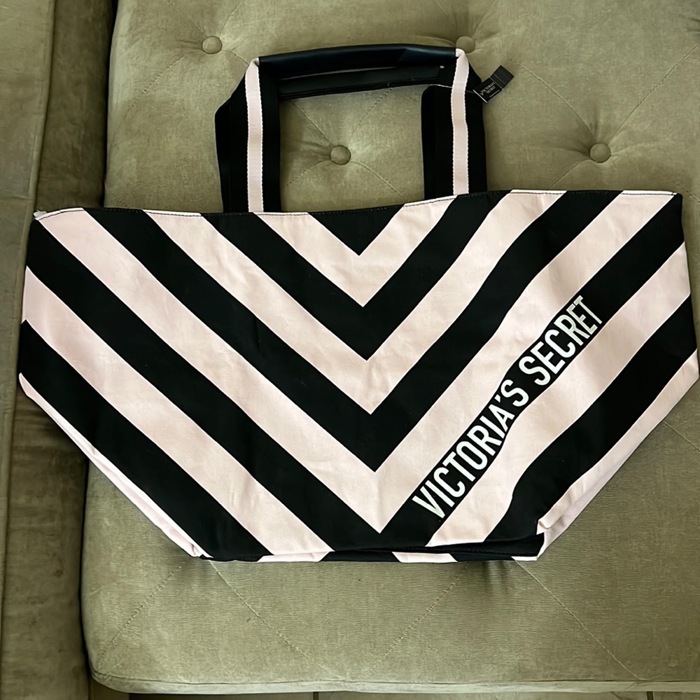 NEW Victoria’s Secret bag